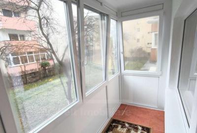 Apartament cu 3 camere, decomandat, 70 m², etaj 1, Zorilor, UMF - 8