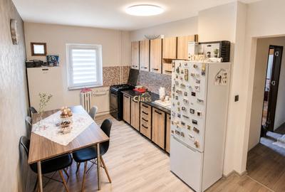 Apartament 3 camere | Decomandat | 56 mpu | Al. Vlahuta Grigorescu - 1