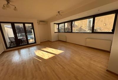 Capitale, imobil  2014, apartament stil duplex, scara interioara, curte proprie - 15
