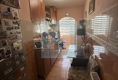 Apartament 2 camere, decomandat - Oras Codlea/Cartier Măgurii - 4