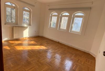 Floreasca Vila D+P+E 8 camere 300 mp - 17