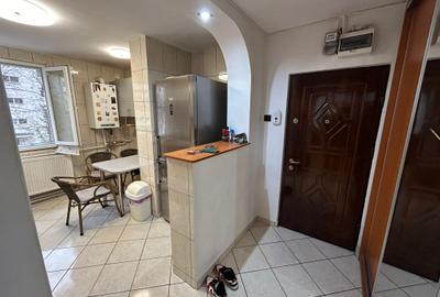 1 Decembrie 3 Camere Etaj 1 Centrala Proprie Instalatii Schimbate 12 Min Metrou - 16
