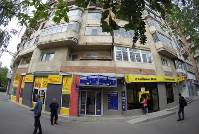 SPATIU COMERCIAL, BD. BASARABIA -BD. CHISINAU - 1