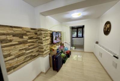 Apartament 2 camere, cartier Craiovita Noua, zona Scoala Elena Farago - 4