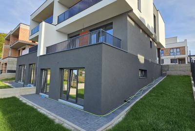 Duplex de vanzare, 3 nivele, 170 mp, teren 270 mp, zona Narciselor - 2