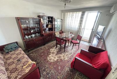 Apartament cu 3 camere decomandat, mobilat în CET