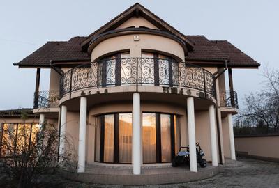 Casă modernă P + M în Cristești, 6 cam, construită de constructor local - 1