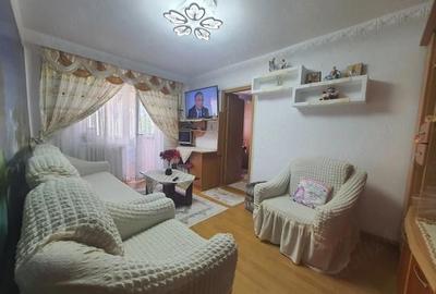 Apartament cu 2 camere semidecomandat în Km 4-5