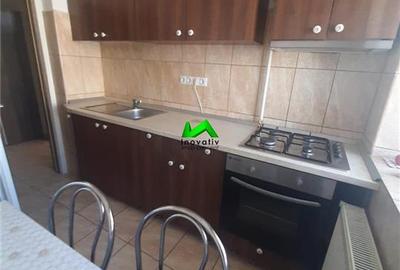 Apartament de vanzare 3 camere pivniță Sibiu Mihai Viteazul - 10
