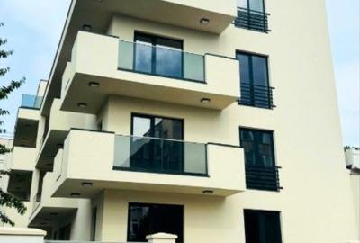 Spațiu comercial, de 140 mp, în Tei