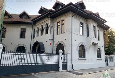 Casă individuală cu 14 camere în Dacia