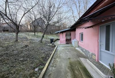 Casa demolabila  și teren 800mp cu toate utilitățile deschidere 26,5mp - 35