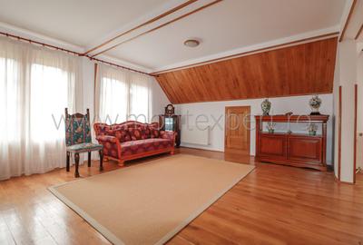 Vila De Vanzare In Busteni, Cu 1900 Mp De Teren !!! Priveliste Spre Muntii Buceg - 2