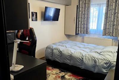 Apartament 3 camere Zona Liceul Nr 1 - etaj 1 - 78 mp - 4