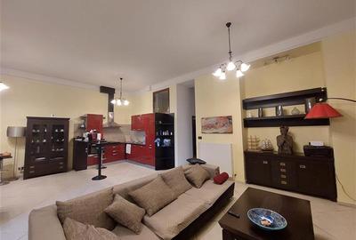 PRET REDUS! Apartament la cheie pe Bv. Revolutiei - 3