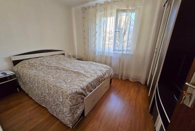 Etaj 1, micro 6 Targoviste, vanzare apartament 3 camere