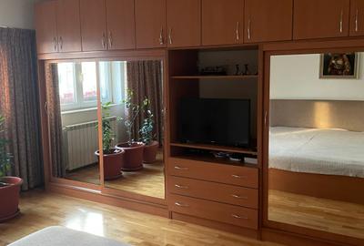 Apartament - 3 camere - decomandat-Str. Matei Basarab - 3