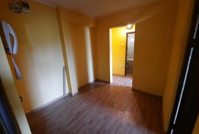 Apartament cu 2 camere decomandat, zona Nicolina-Belvedere - 1
