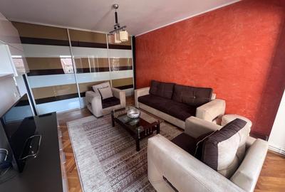 Apartament cu 4 camere decomandat, mobilat în Dacia