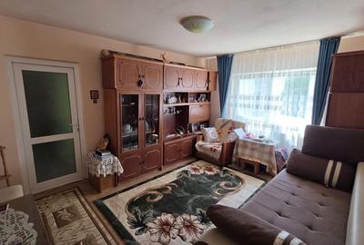 Apartament 2 camere Zona Cet - 1