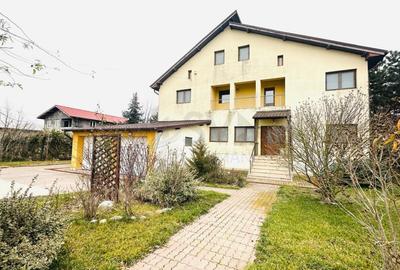 Casă individuală cu 8 camere în Corbeanca
