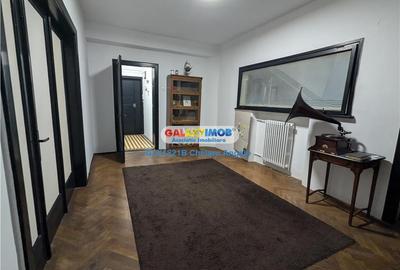 Apartament cu 4 camere decomandat în Armeneasca