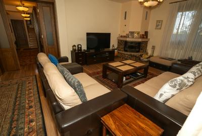 Vila cu PISCINA acoperită, zona centrala în Periș - 5