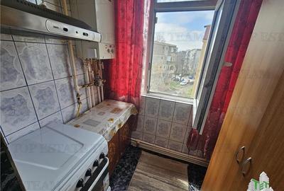 Apartament 2 camere etaj 4/4 curat si luminos - Poarta 6, Constanta - 16