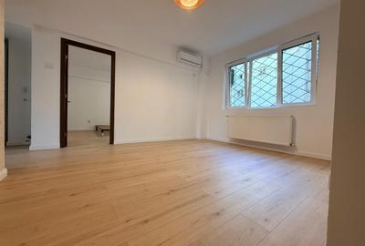 Apartament cu 3 camere decomandat în Universitate