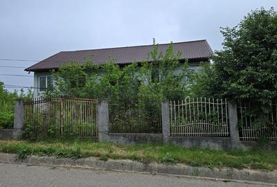 Casa si teren aferent situata in Sat Oniceni, Comuna Oniceni, judet Neamt - 1