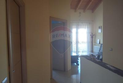 Casă / Vilă de lux cu 5 camere de vânzare în Vadu Moldovei, Suceava - 27