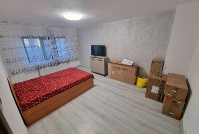 Apartament cu 2 camere decomandat, mobilat în Far