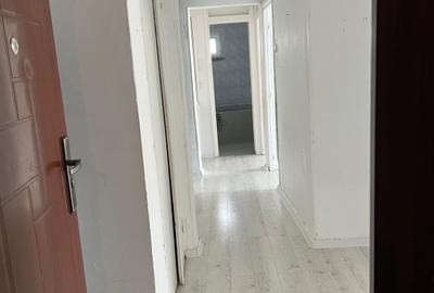 Apartament cu 3 camere decomandat în Mărășești