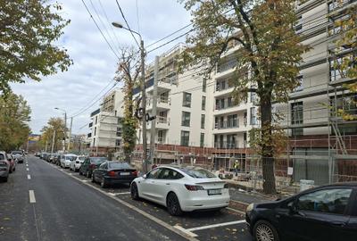 Paltim, Apartament cu gradina si parcare - 1