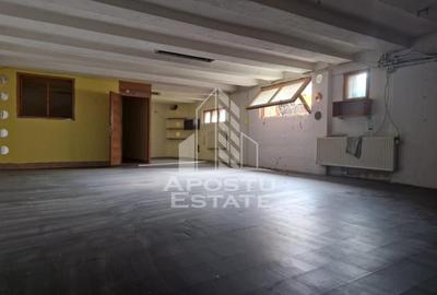 Casa familiala cu spatiu comercial si garaj P+1E+M 720 Mp - 27