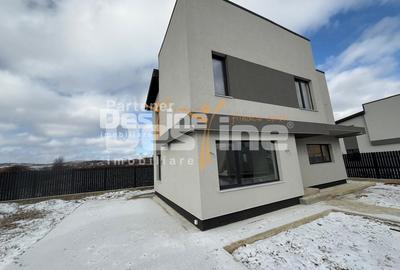 Casa individuala cu etaj, 4 camere, Pret luna martie 170.000 euro - 1