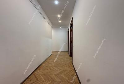 Spatiu Birouri  150 mp | Balcon cu vedere directa spre Piata Victoriei - 11