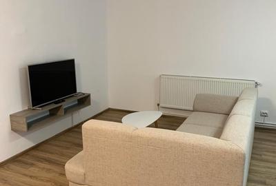 Centrul Civic, aproape de AFI, 3 camere recent renovate/mobilate, 165000 euro - 3