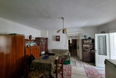 Casa 3 camere libera la vanzare TARLUNGENI - 3