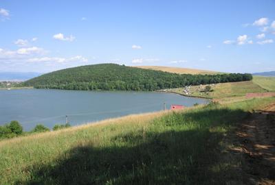 Proprietar vand Teren la  Lac Padureni