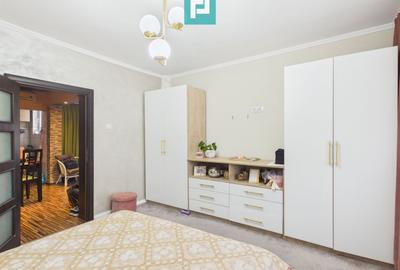 Casă la curte, 65 mp utili, 2 camere, curte mare - 2