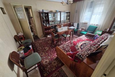 Apartament 3 camere str Isaccei PARTER INALT - 2