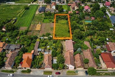 Pretios teren intravilan 1.409 mp, livada, utilitati,rezidential/ comercial, zon - 2