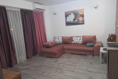 Apartament cu 2 camere semidecomandat, mobilat în Faleza Nord