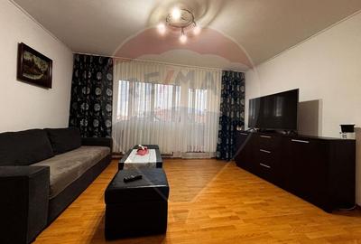 Apartament cu 2 camere semidecomandat, mobilat în Central