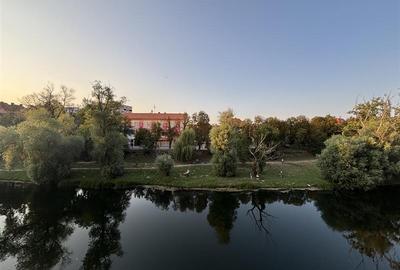 Apartament 129 mp cu vedere spre Crisul Repede si demisol independent in cladire - 1