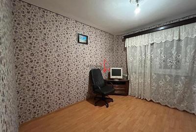 3 camere semidecomandat, an 1978 Biserica Capra Pantelimon - 3