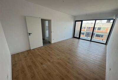 Apartament cu 3 camere decomandat în Nord