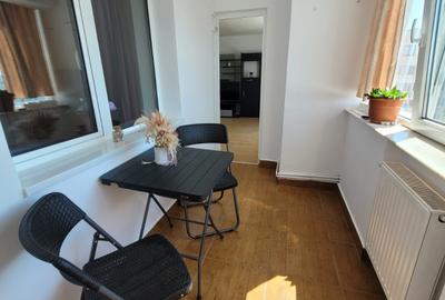 Faleza Nord -Pescarilor  apartament 3 camere -2 bai- centrala gaze - termen lung - 1