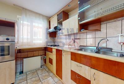 Vila cu 8 camere de vanzare  / teren 840 mp.  -  Prelungirea Ghencea - 16